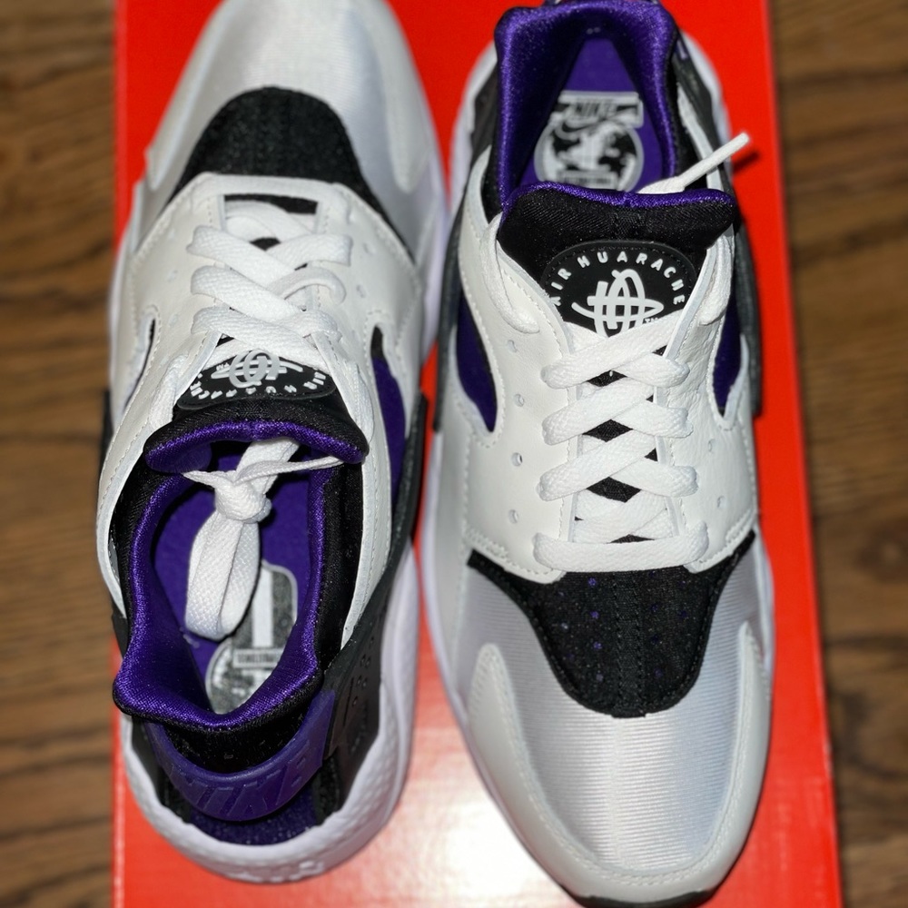 W NIKE AIR HUARACHE OG “PURPLE PUNCH” - Picture 3 of 8